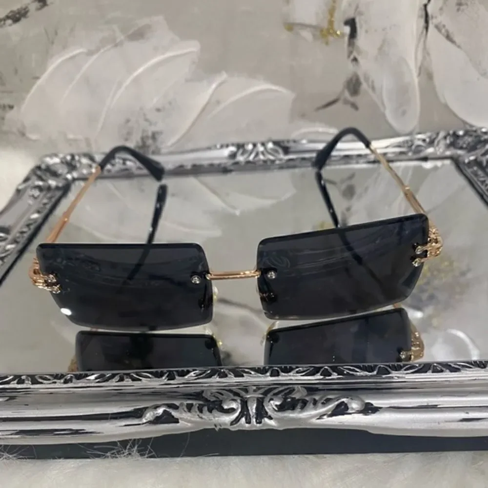 Women’s sunglasses